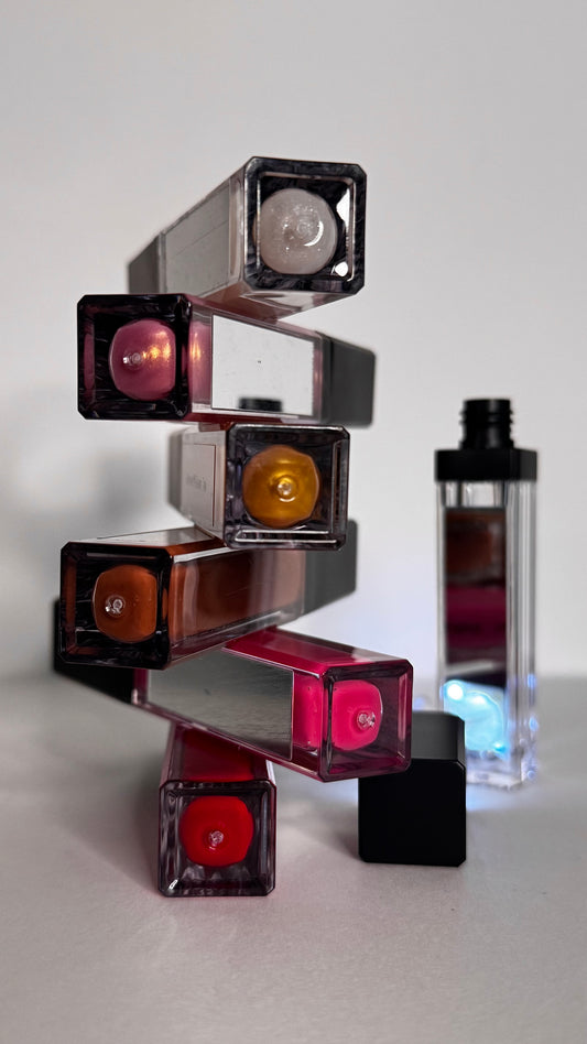 LIP GLOSS
