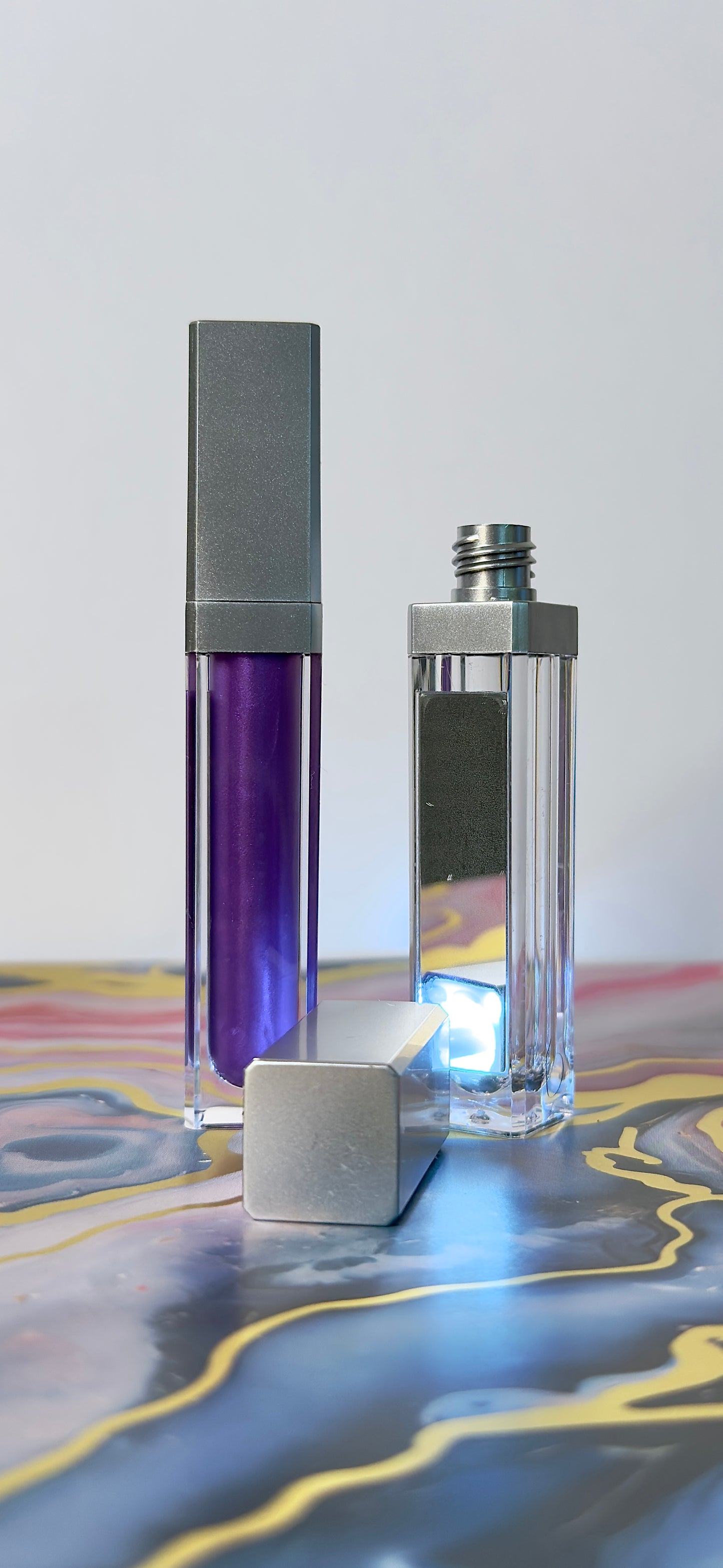 LIP GLOSS