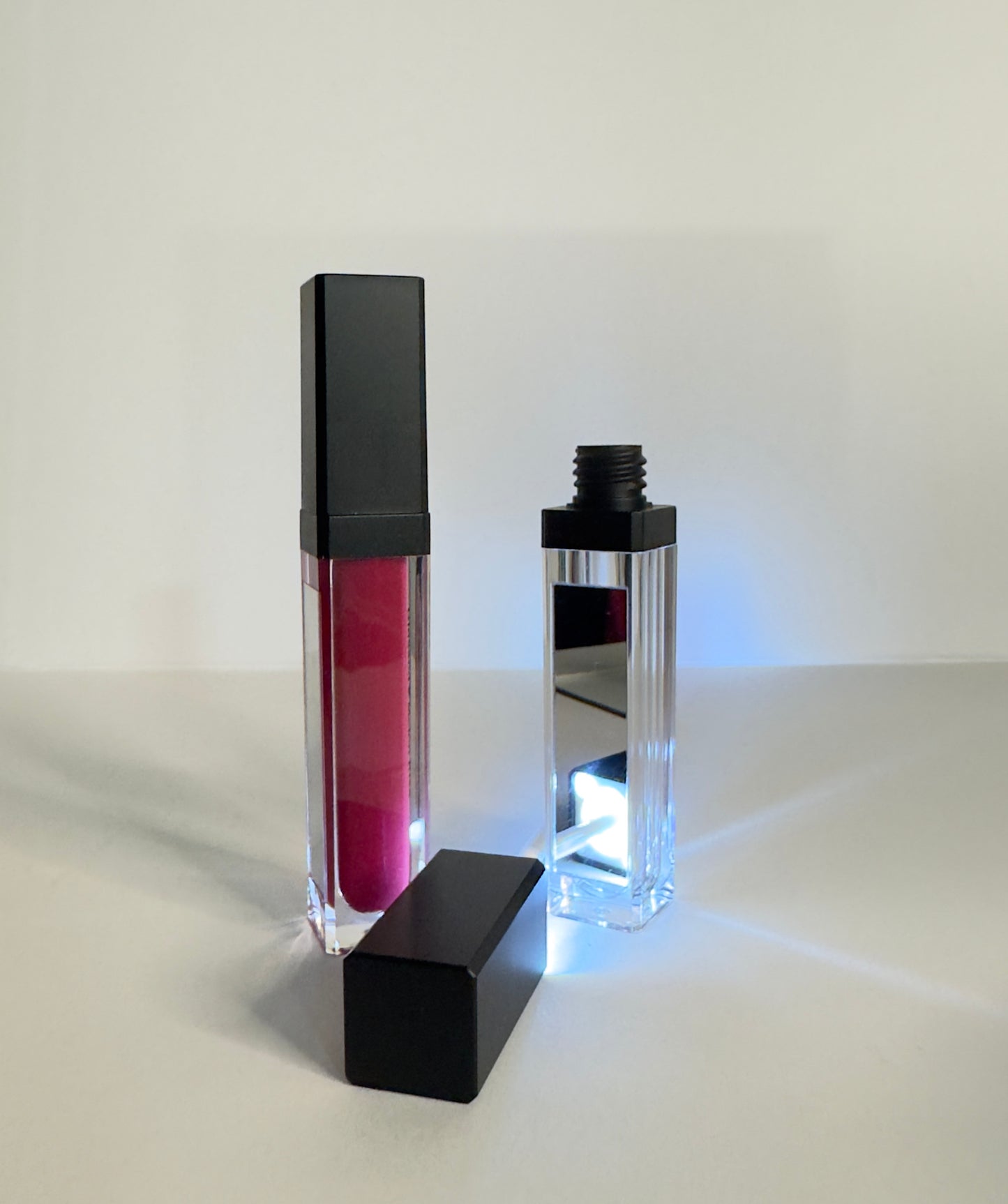 LIP GLOSS